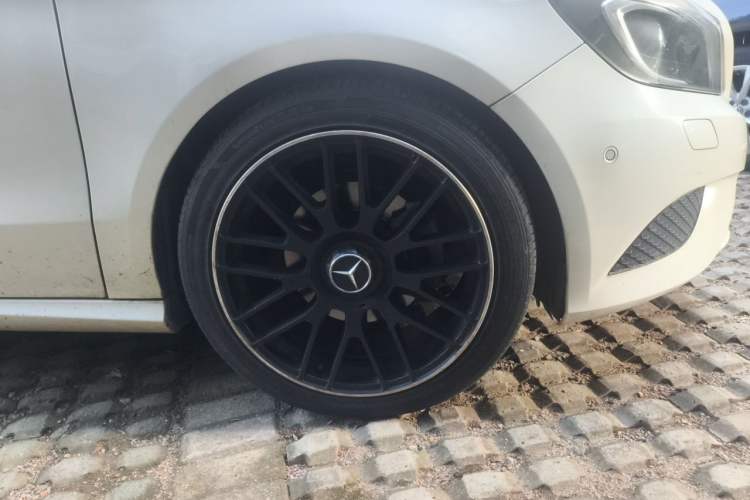 Used Mercedes-Benz A-Class 2015 A 180 Right Front Wheel Hub
