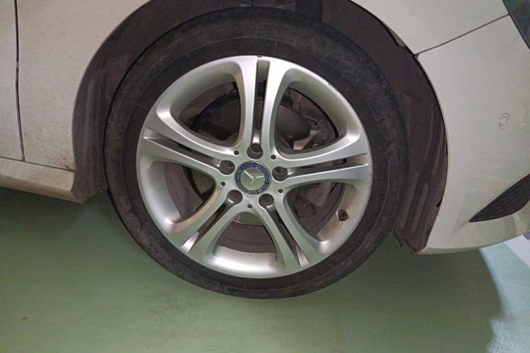 Used Mercedes-Benz A-Class 2015 A 180 Right Front Wheel Hub