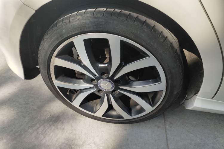 Used Mercedes-Benz A-Class 2015 A 200 Fashion Model Right Rear Wheel Hub