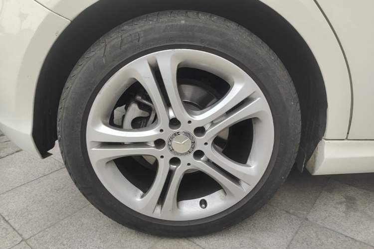 Used Mercedes-Benz A-Class 2015 A 180 Right Rear Wheel Hub