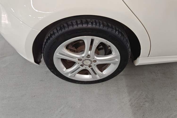 Used Mercedes-Benz A-Class 2015 A 180 Right Rear Wheel Hub