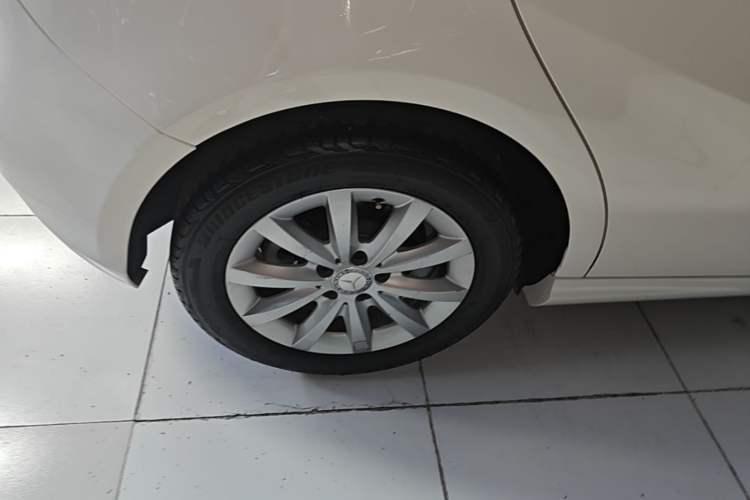 Used Mercedes-Benz A-Class 2015 A 180 Standard Model Right Rear Wheel Hub