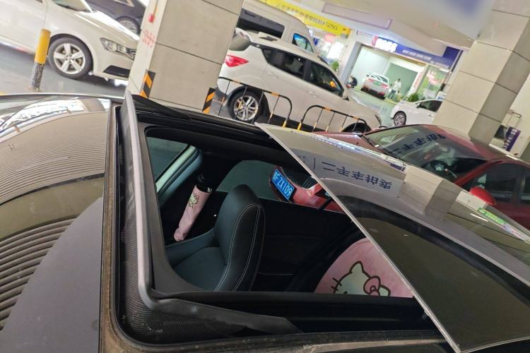 Used Mercedes-Benz A-Class 2015 A 180 Standard Model Roof