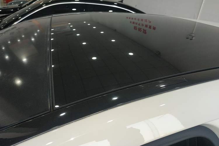Used Mercedes-Benz A-Class 2015 A 200 Fashion Model Roof