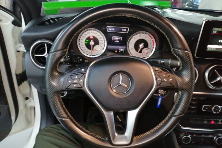 Used Mercedes-Benz A-Class 2015 A 200 Fashion Model Steering Wheel