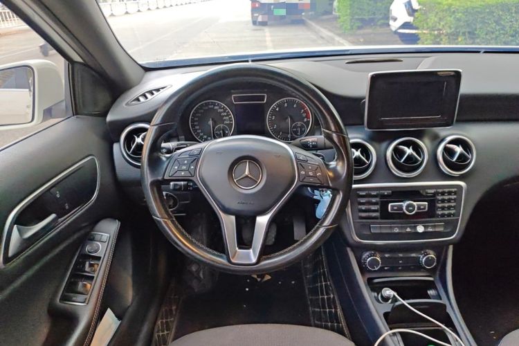 Used Mercedes-Benz A-Class 2015 A 180 Steering Wheel
