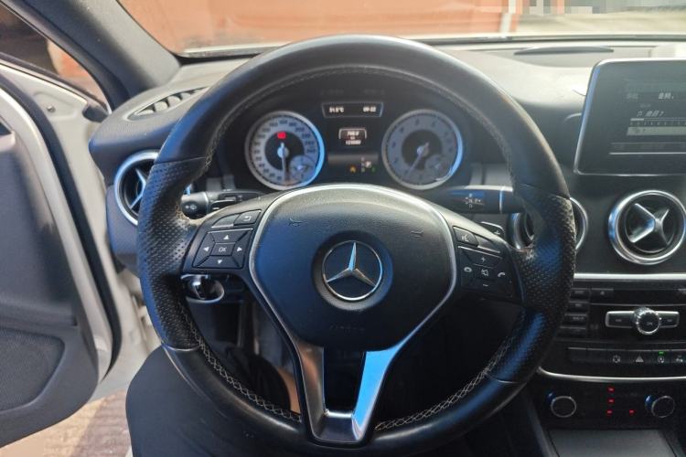Used Mercedes-Benz A-Class 2015 A 200 Fashion Model Steering Wheel