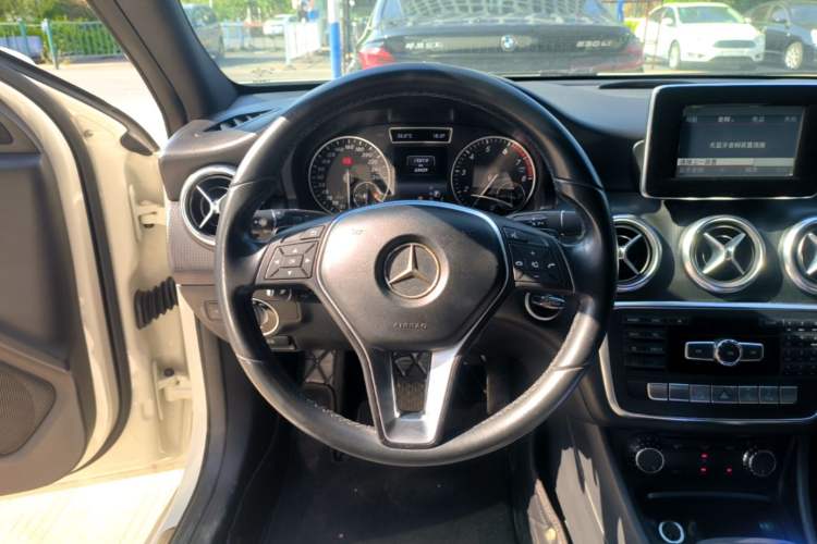 Used Mercedes-Benz A-Class 2015 A 180 Steering Wheel