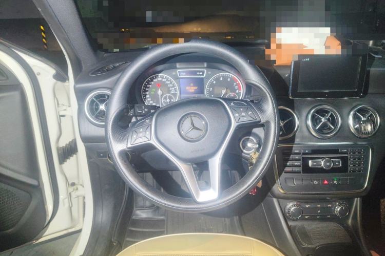 Used Mercedes-Benz A-Class 2015 A 180 Standard Model Steering Wheel