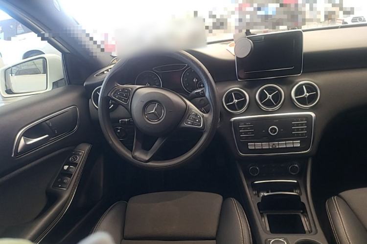 Used Mercedes-Benz A-Class 2015 A 180 Standard Model Steering Wheel