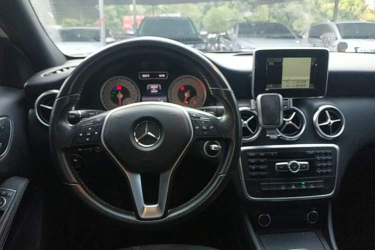 Used Mercedes-Benz A-Class 2015 A 200 Fashion Model Steering Wheel