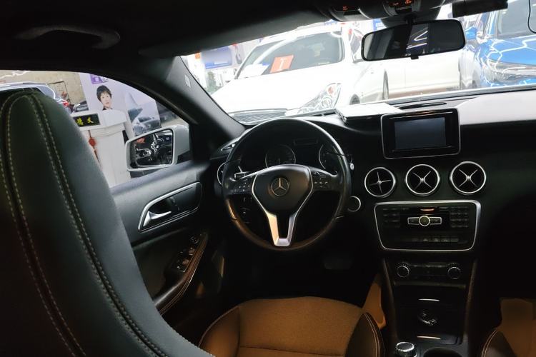 Used Mercedes-Benz A-Class 2015 A 180 Steering Wheel
