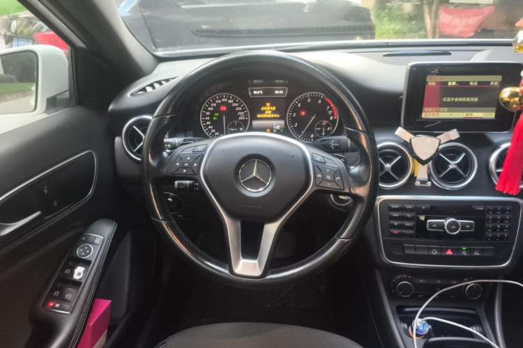 Used Mercedes-Benz A-Class 2015 A 180 Steering Wheel