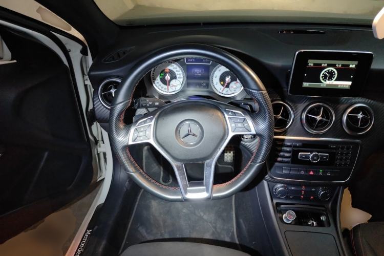 Used Mercedes-Benz A-Class 2015 A 200 Sport Edition Steering Wheel
