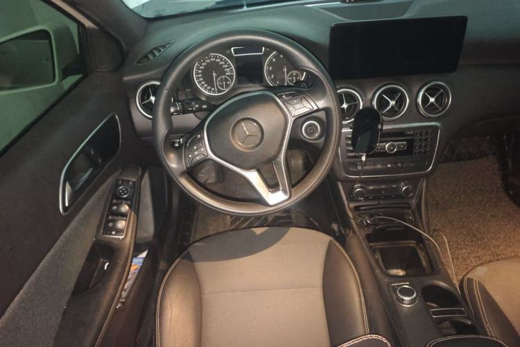 Used Mercedes-Benz A-Class 2015 A 180 Standard Model Steering Wheel