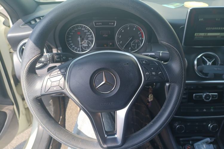 Used Mercedes-Benz A-Class 2015 A 180 Standard Model Steering Wheel