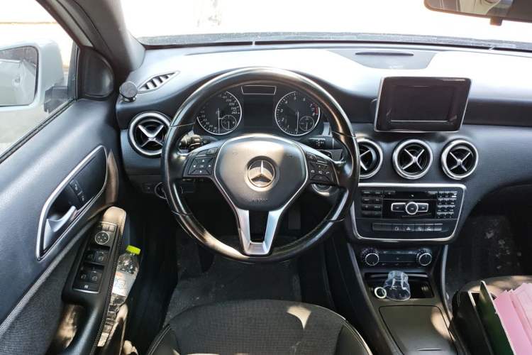 Used Mercedes-Benz A-Class 2015 A 180 Steering Wheel