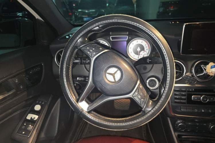 Used Mercedes-Benz A-Class 2015 A 200 Fashion Model Steering Wheel