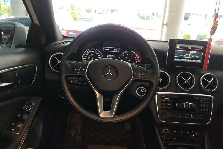 Used Mercedes-Benz A-Class 2015 A 180 Standard Model Steering Wheel