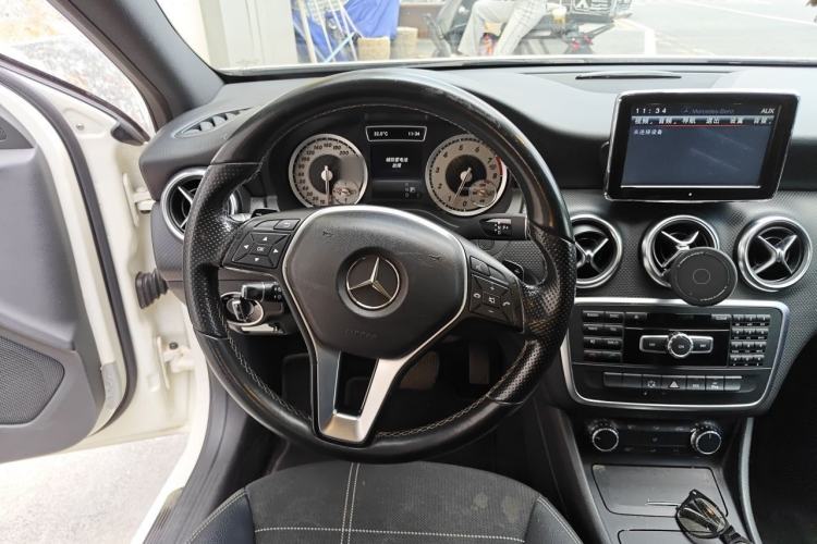 Used Mercedes-Benz A-Class 2015 A 200 Fashion Model Steering Wheel