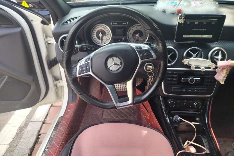 Used Mercedes-Benz A-Class 2015 A 200 Sport Edition Steering Wheel