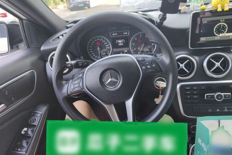 Used Mercedes-Benz A-Class 2015 A 180 Standard Model Steering Wheel