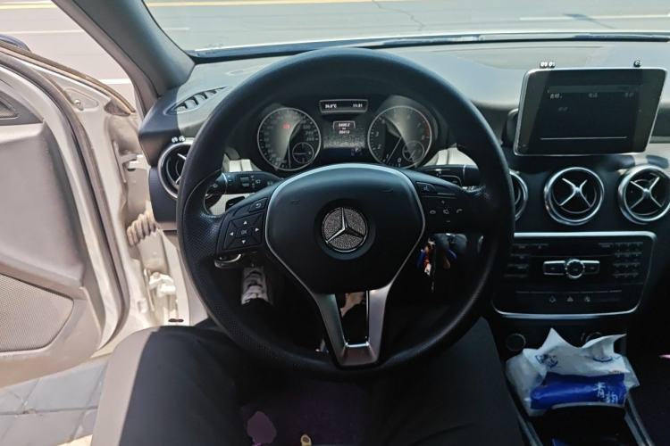 Used Mercedes-Benz A-Class 2015 A 180 Standard Model Steering Wheel