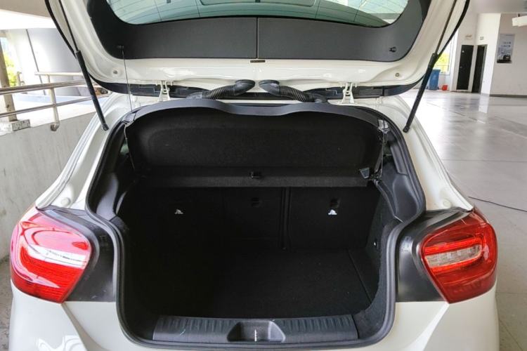 Used Mercedes-Benz A-Class 2015 A 200 Fashion Model Trunk