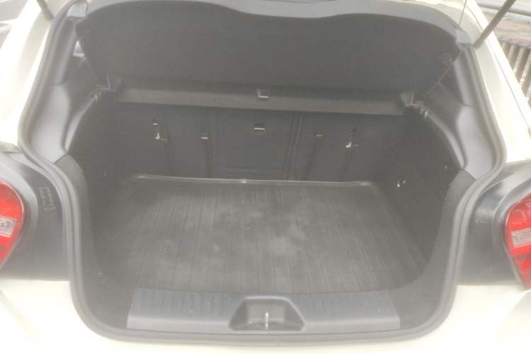 Used Mercedes-Benz A-Class 2015 A 180 Standard Model Trunk