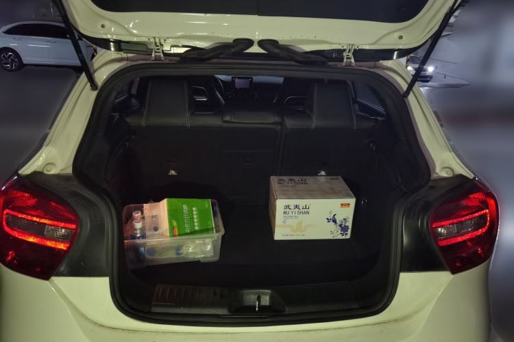 Used Mercedes-Benz A-Class 2015 A 180 Standard Model Trunk
