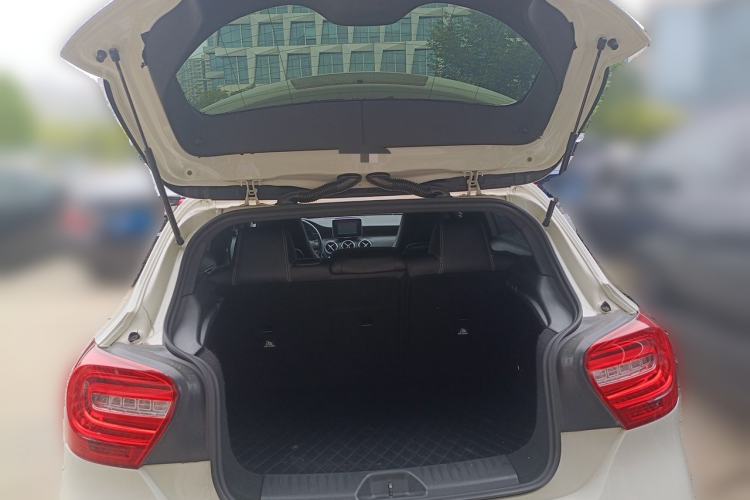 Used Mercedes-Benz A-Class 2015 A 180 Trunk