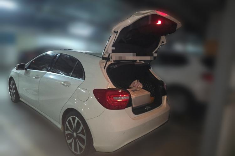 Used Mercedes-Benz A-Class 2015 A 200 Fashion Model Trunk