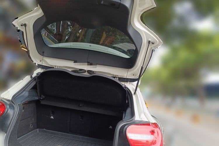 Used Mercedes-Benz A-Class 2015 A 200 Fashion Model Trunk