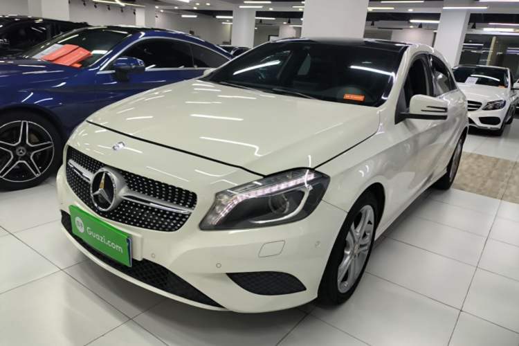 Ojetý Mercedes-Benz A-Class 2015 A 180 Guazi used car, China used car export, Used car for sale, Used  cars, Cheapest cars for sale