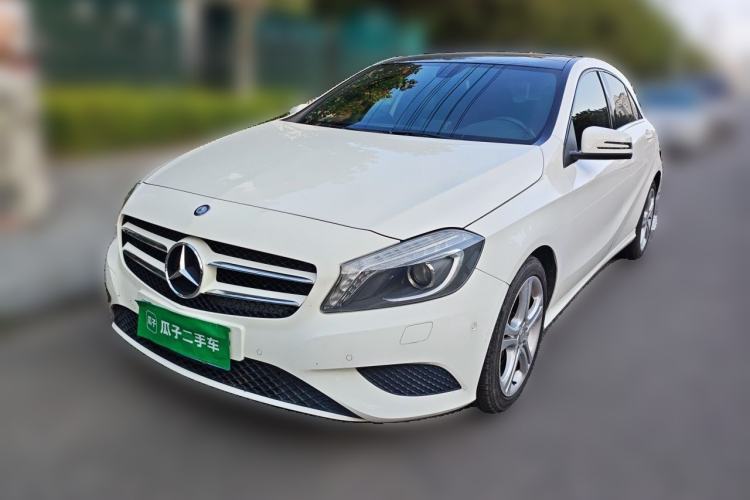Ojetý Mercedes-Benz A-Class 2015 A 180 Guazi used car, China used car export, Used car for sale, Used  cars, Cheapest cars for sale