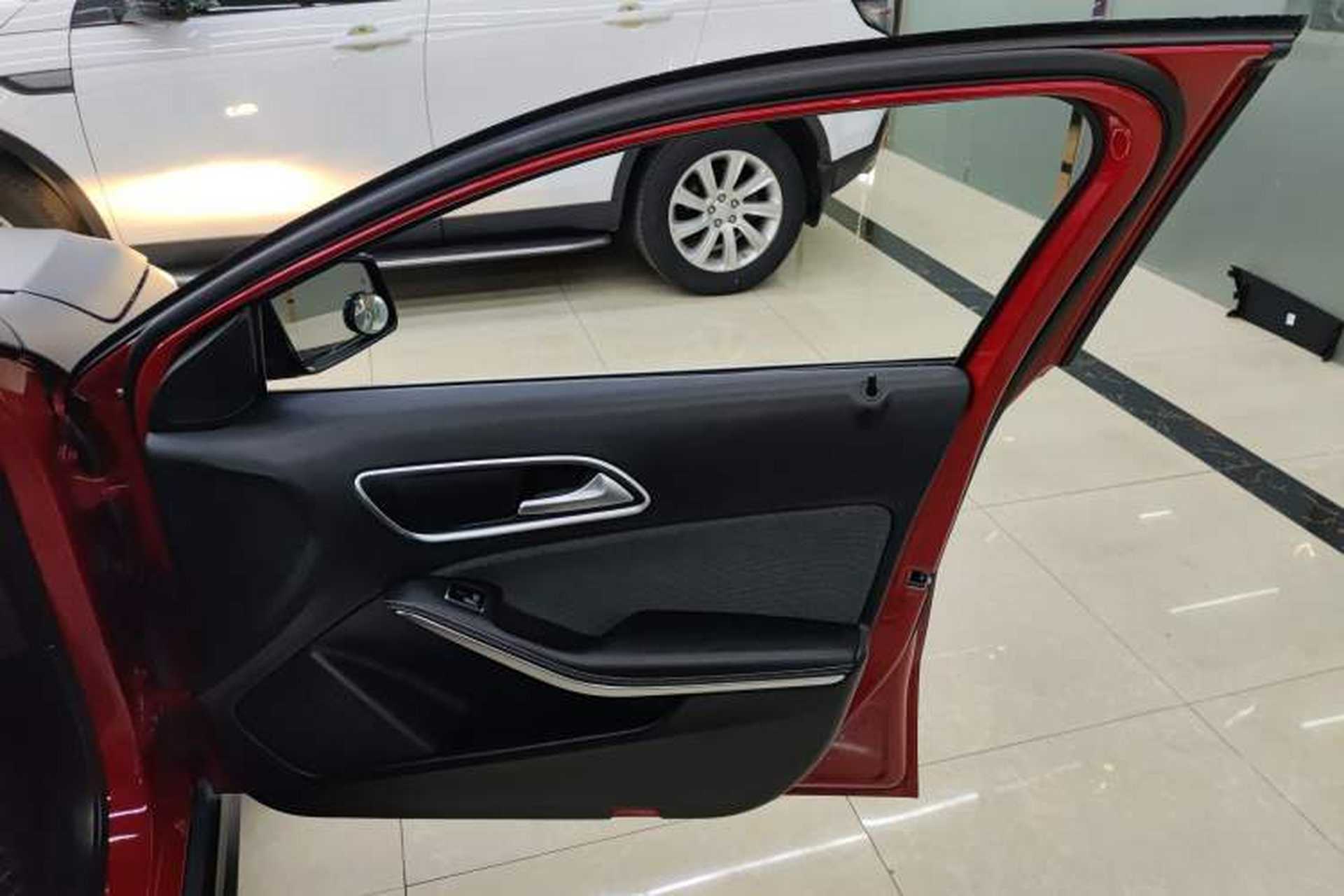 Used Mercedes-Benz A-Class 2016 A 180 Interior 5