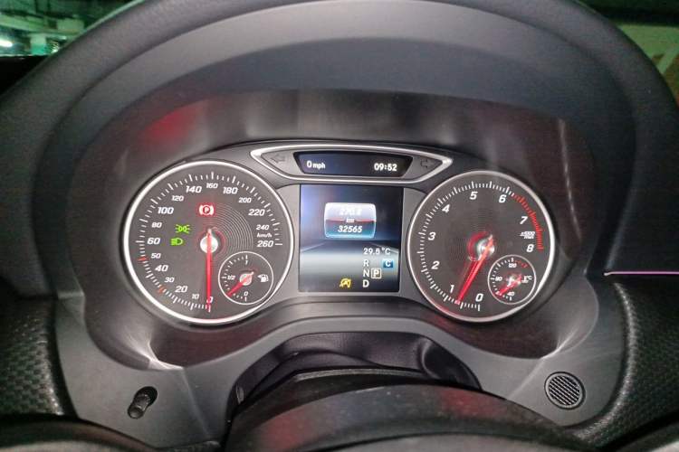 Used Mercedes-Benz A-Class 2016 A 200 Dynamic Edition Odometer Close Up