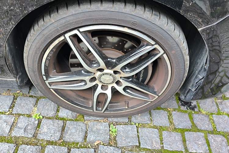 Used Mercedes-Benz A-Class 2016 A 260 Sport Edition Right Front Wheel Hub