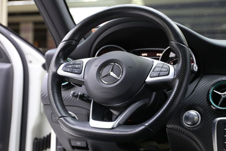 Used Mercedes-Benz A-Class 2016 A 200 Track Edition Steering Wheel