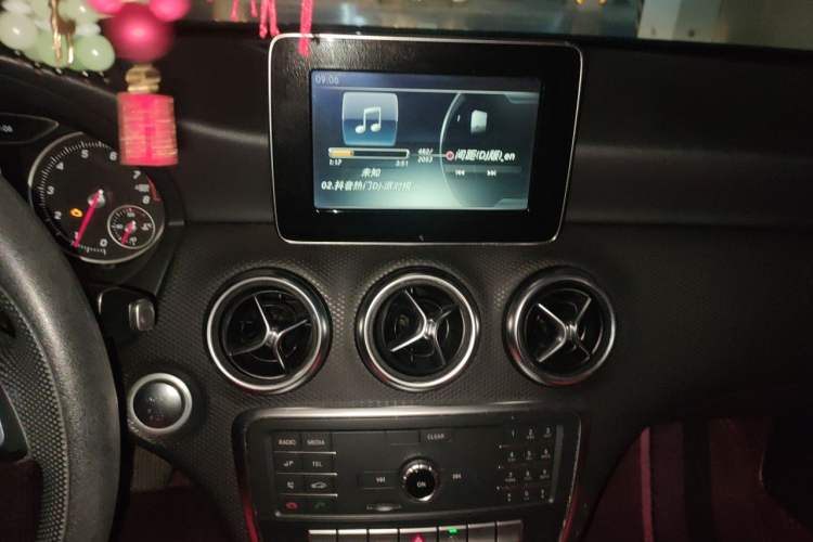 Used Mercedes-Benz A-Class 2016 A 180 Audio And AC Panel