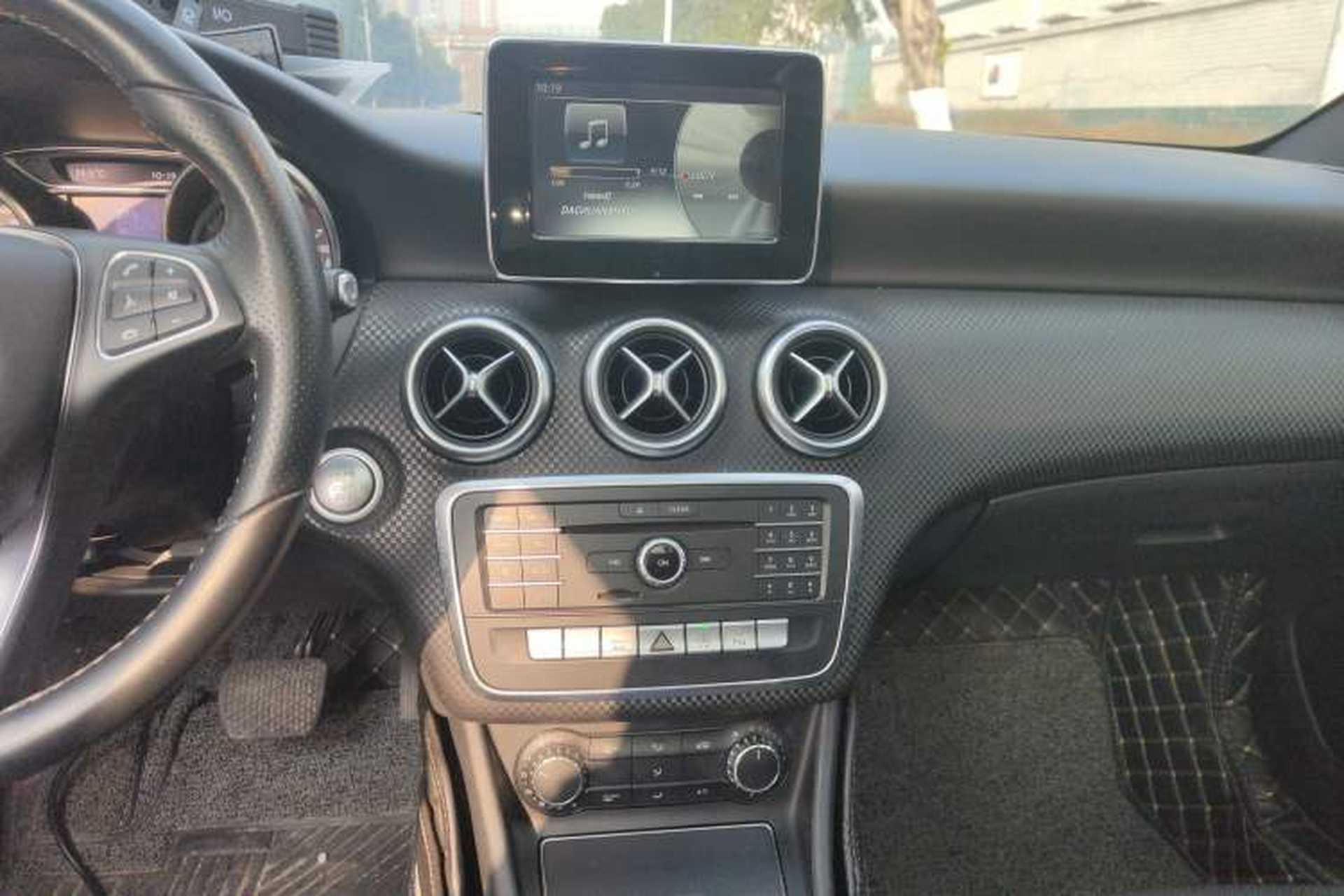 Used Mercedes-Benz A-Class 2016 A 200 Fashion Model Audio And AC Panel
