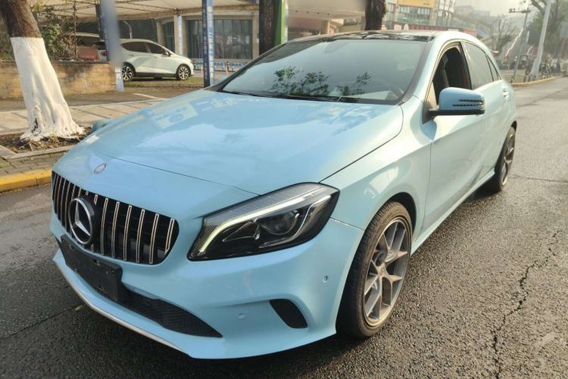 Used Mercedes-Benz A-Class 2016 A 200 Fashion Model Front Left 45 Deg