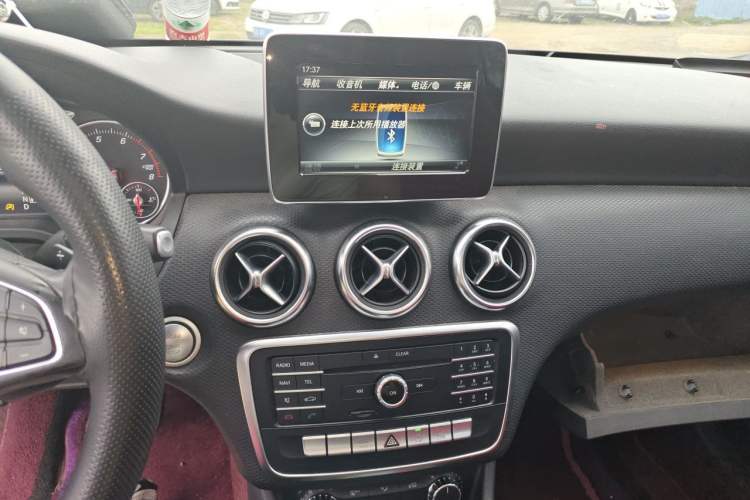 Used Mercedes-Benz A-Class 2016 A 200 Dynamic Edition Audio And AC Panel