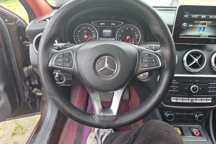 Used Mercedes-Benz A-Class 2016 A 200 Dynamic Edition Steering Wheel