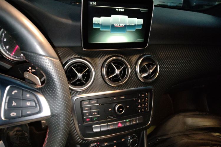 Used Mercedes-Benz A-Class 2016 A 200 Sport model Audio And AC Panel