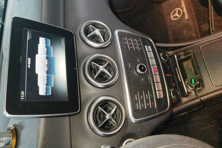Used Mercedes-Benz A-Class 2016 A 180 Audio And AC Panel