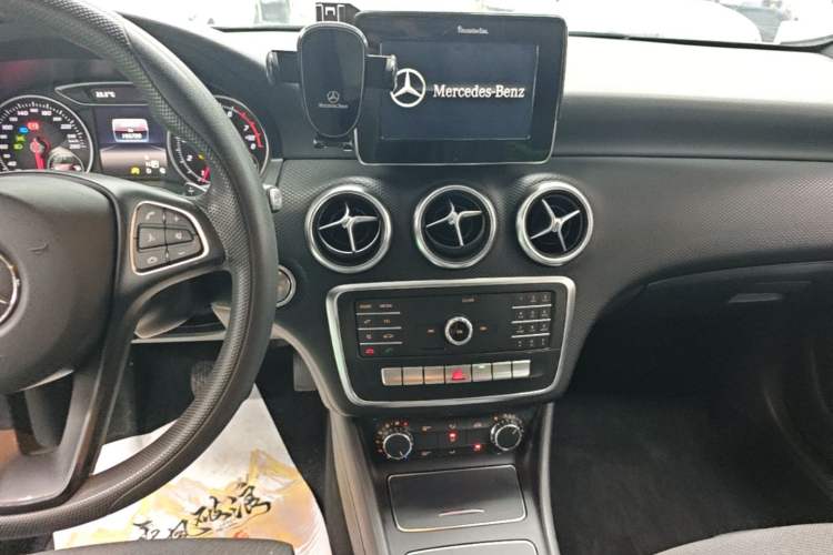 Used Mercedes-Benz A-Class 2016 A 180 Audio And AC Panel