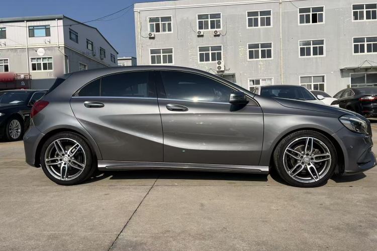 Used Mercedes-Benz A-Class 2016 A 200 Sport model Exterior 1