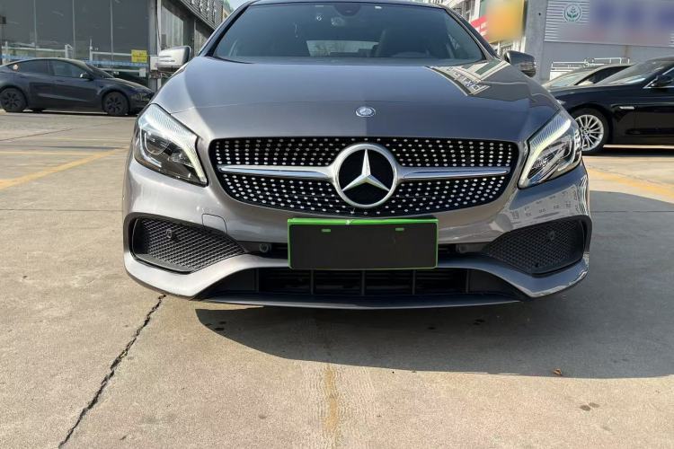 Used Mercedes-Benz A-Class 2016 A 200 Sport model Exterior 3