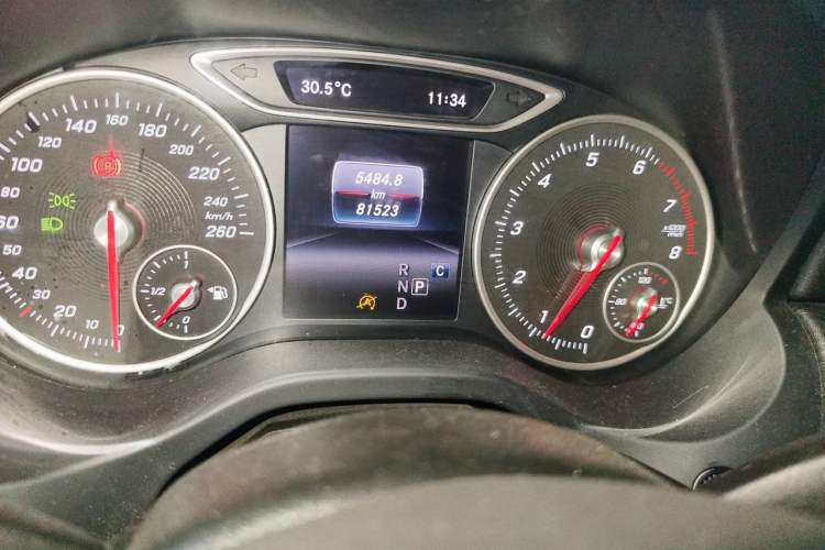 Used Mercedes-Benz A-Class 2016 A 180 Odometer Close Up